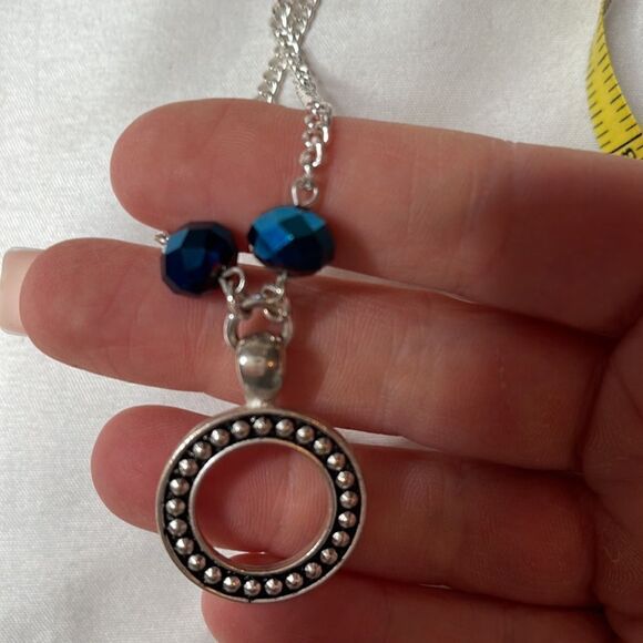Silver Drop Pendant Necklace With Blue Gem Stones. - Picture 6 of 7